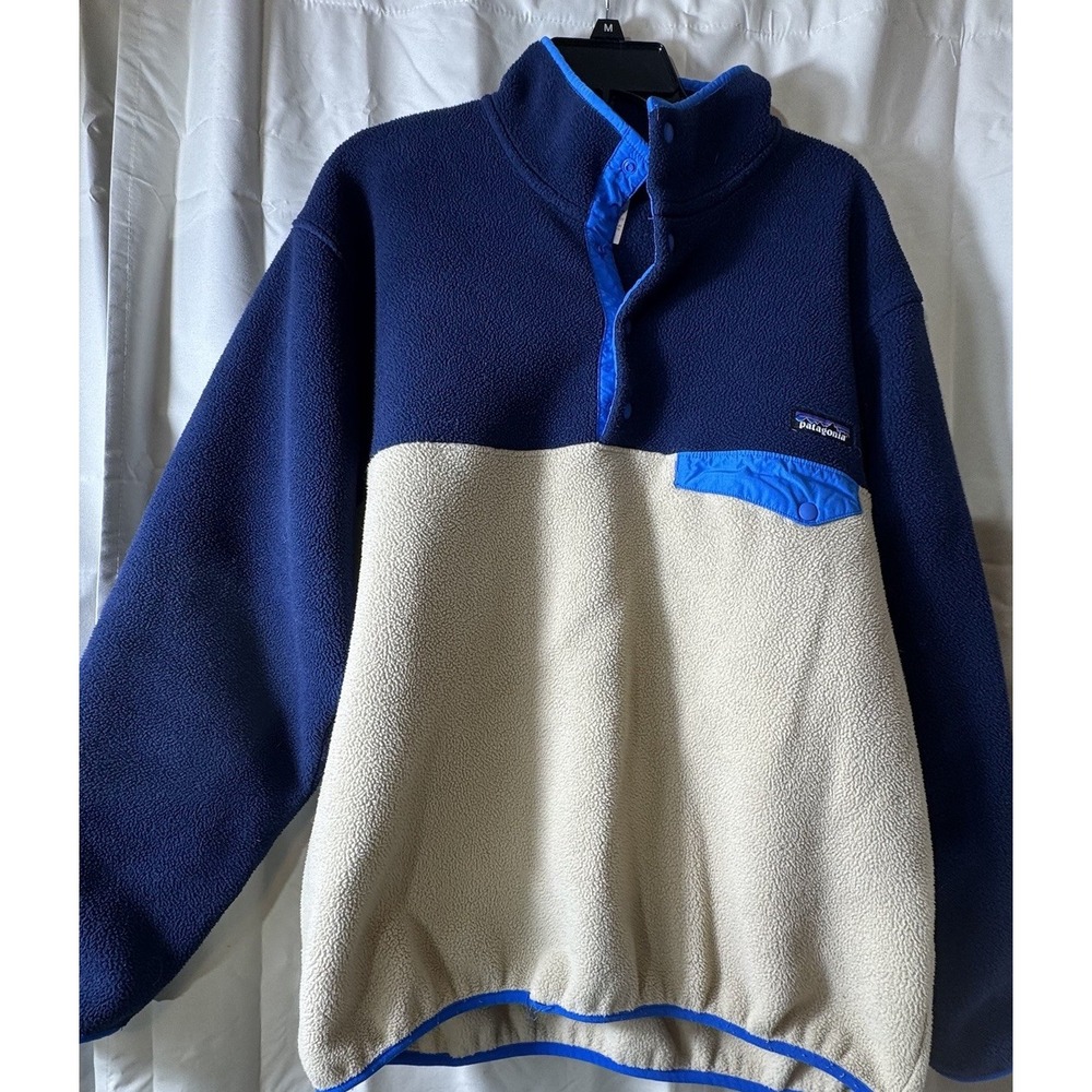 Patagonia Navy and Cream Snap-T Fleece Pullover